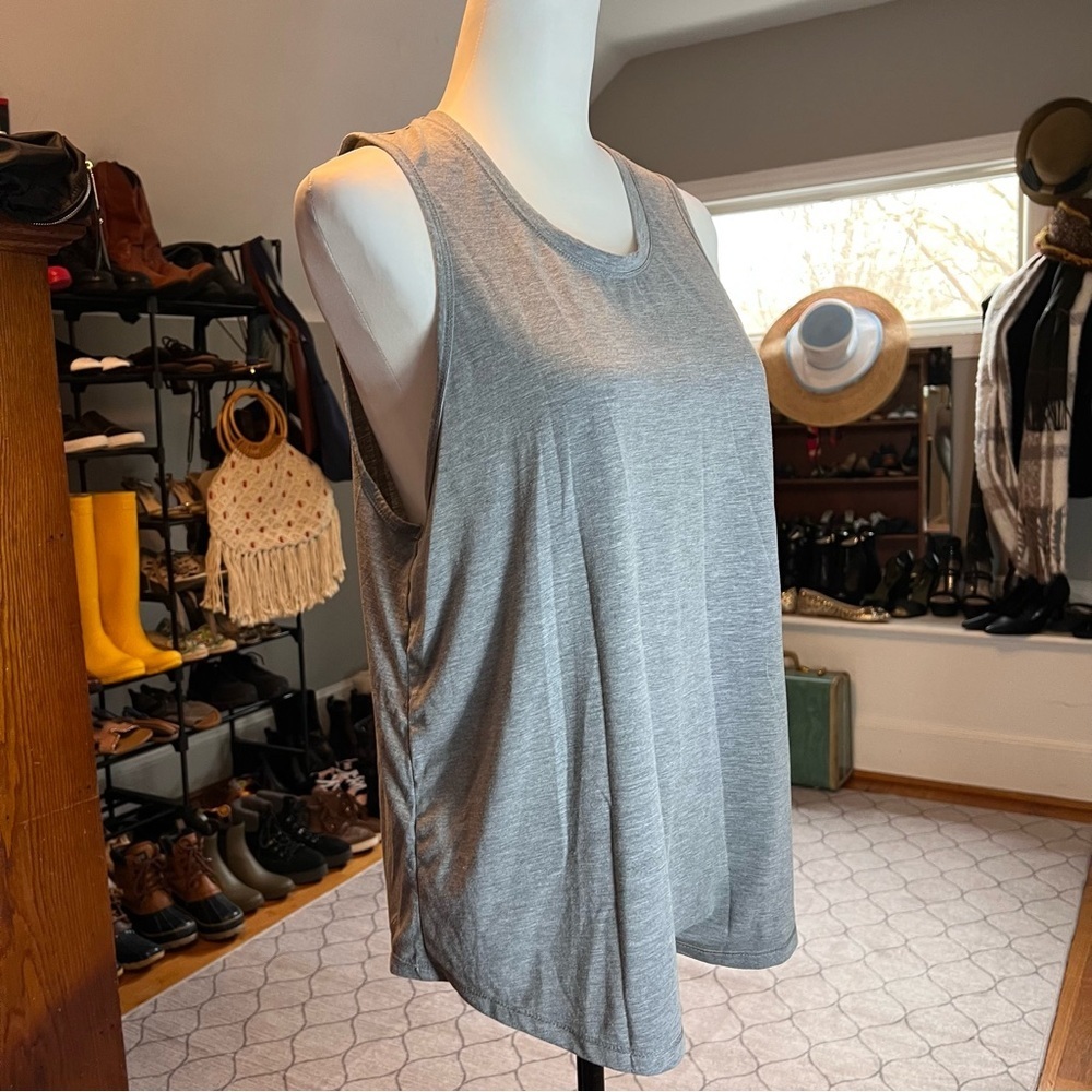 ALL IN MOTION Gray Women’s Medium Tank Top - Picture 6 of 6